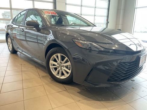 Used 2025 Toyota Camry LE FWD image 10