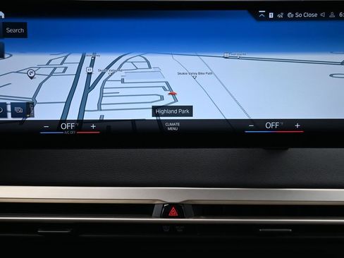 Used 2023 BMW iX xDrive50 w/ Sport Package image 14