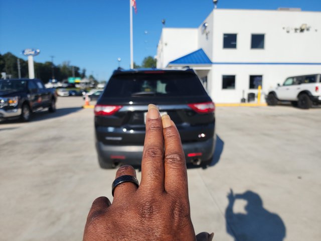 Used 2019 Chevrolet Traverse RS FWD image 14
