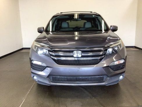 Used 2017 Honda Pilot Elite image 2