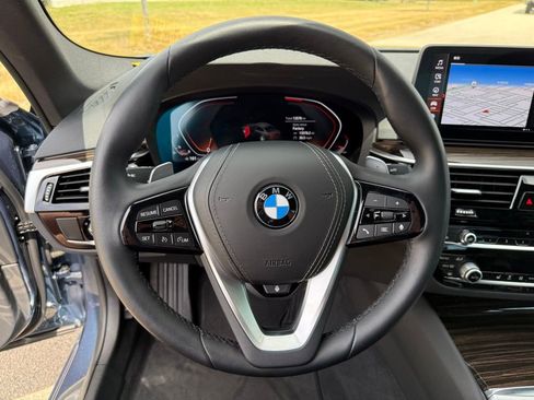 Certified 2023 BMW 530i xDrive w/ Premium Package AWD/4WD image 15