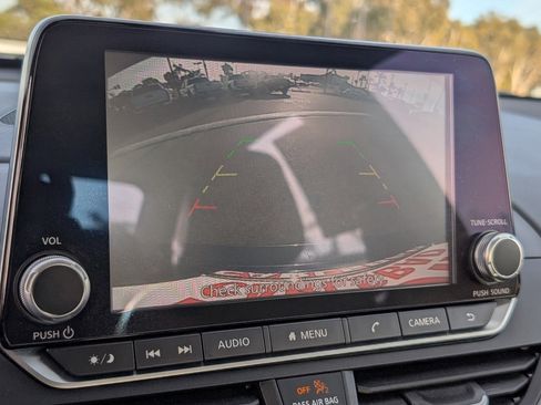 Used 2024 Nissan Altima 2.5 SR image 6