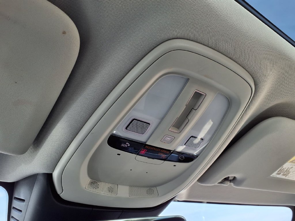Used 2024 Volvo S60 B5 Core FWD image 8