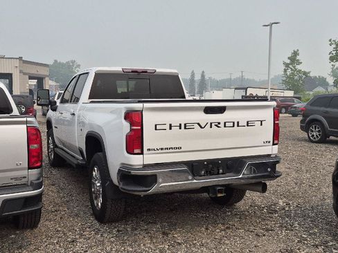 Used 2025 Chevrolet Silverado 2500 LTZ w/ LTZ Plus Package AWD/4WD image 4