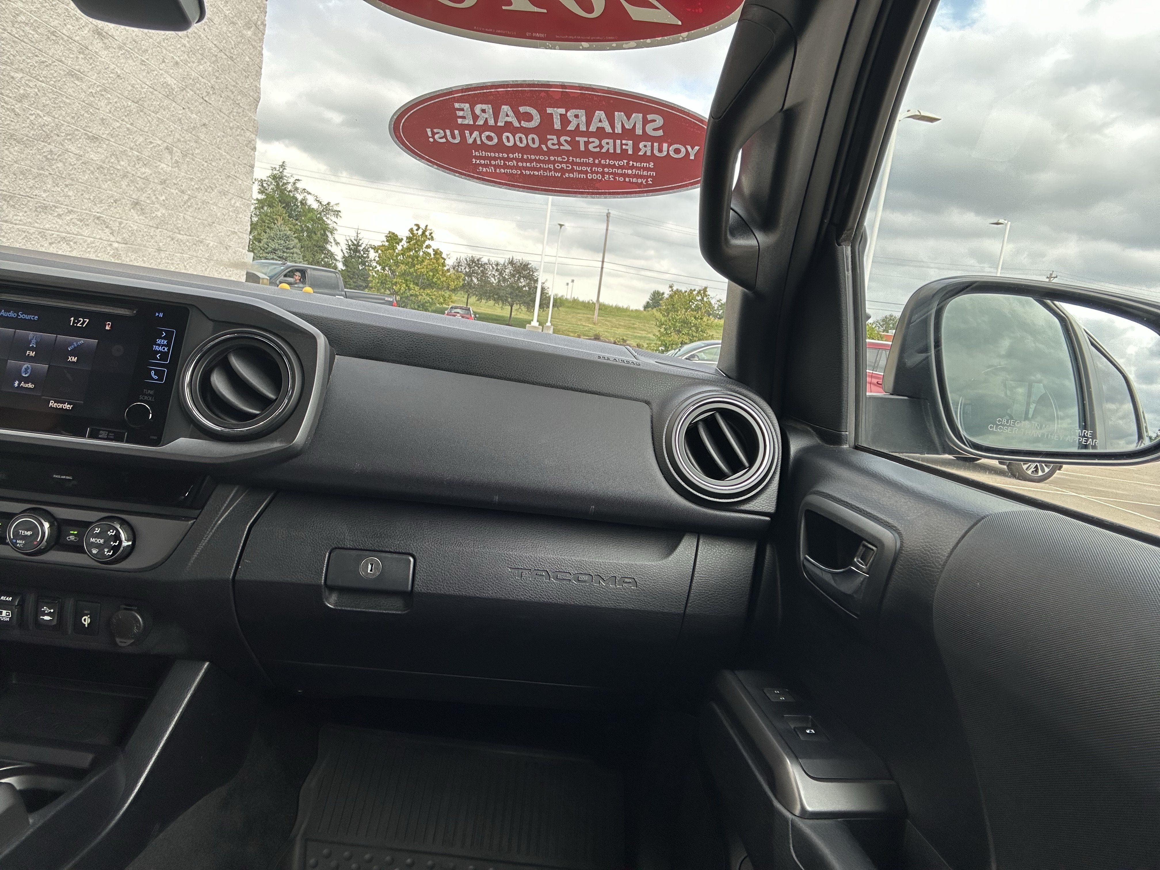 Certified 2018 Toyota Tacoma TRD Off-Road AWD/4WD image 24