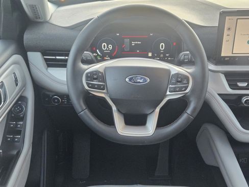 New 2026 Ford Explorer Active image 9
