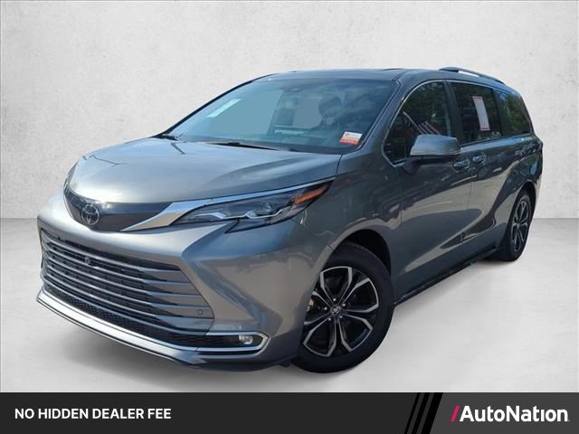 Used 2026 Toyota Sienna Platinum AWD/4WD image 1