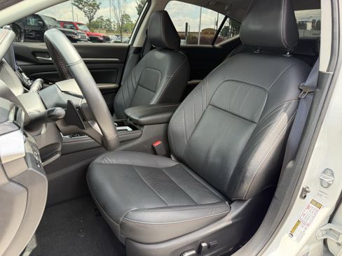 Used 2024 Nissan Altima 2.5 SR w/ SR Premium Package FWD image 16