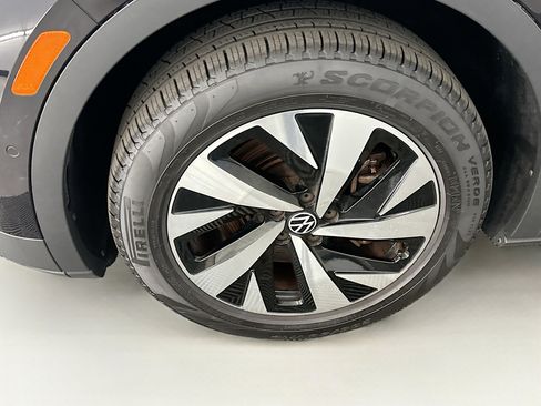 Used 2023 Volkswagen ID.4 Pro image 11