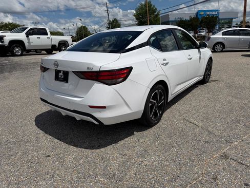 Used 2024 Nissan Sentra SV FWD image 19