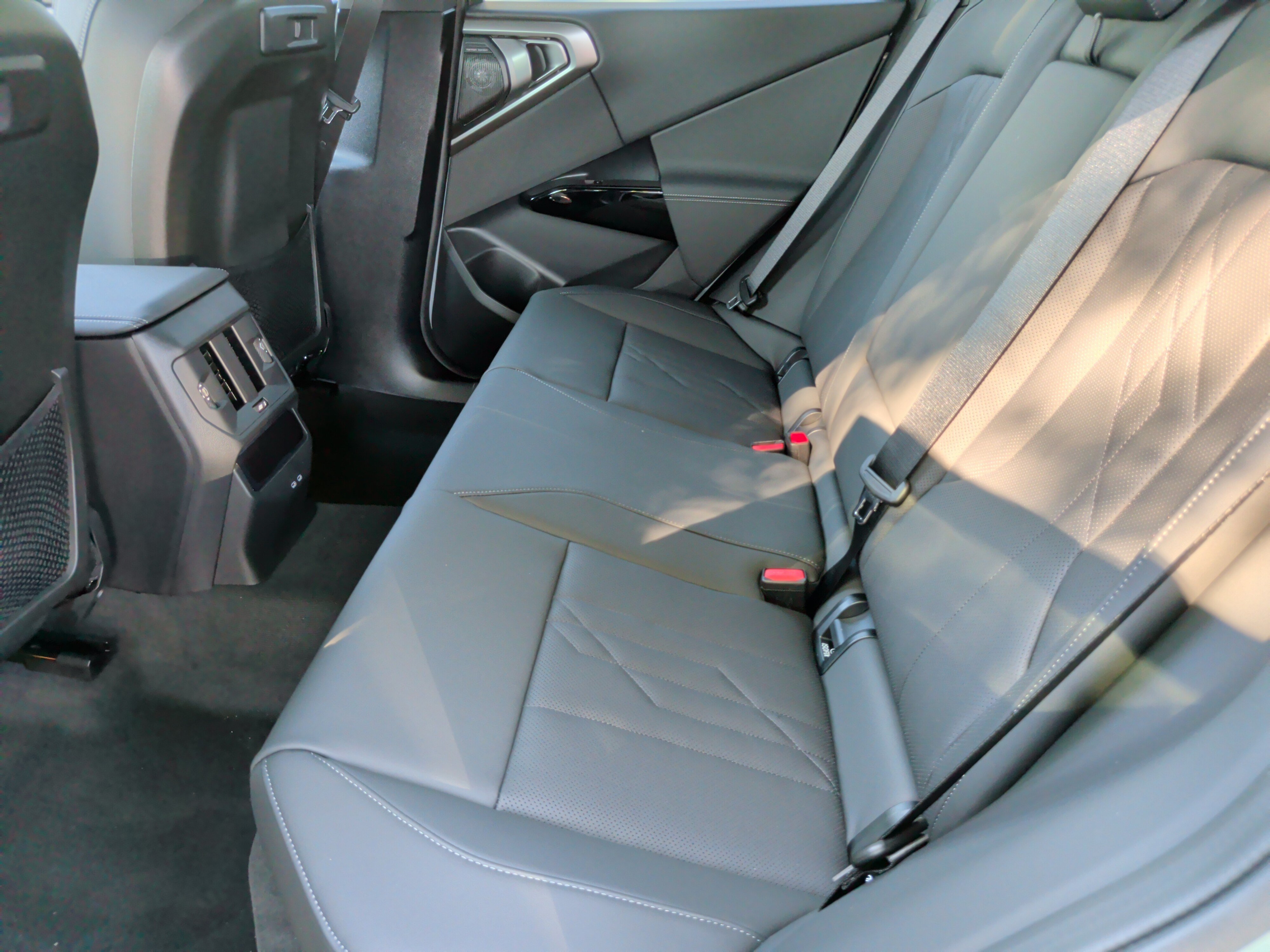 Used 2026 BMW X3 xDrive30i w/ Premium Package AWD/4WD image 37