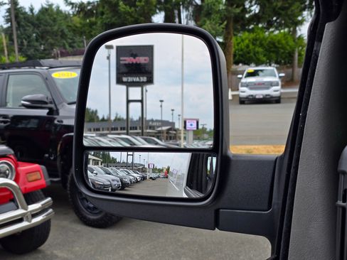 Used 2022 GMC Savana 2500 Extended image 29