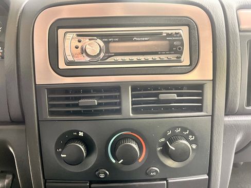 Used 2002 Jeep Grand Cherokee Laredo image 23