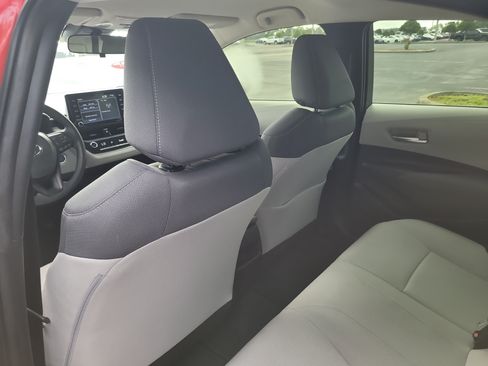 Used 2021 Toyota Corolla LE FWD image 12