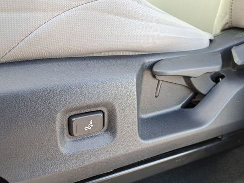 Certified 2024 Toyota Tacoma SR5 image 15