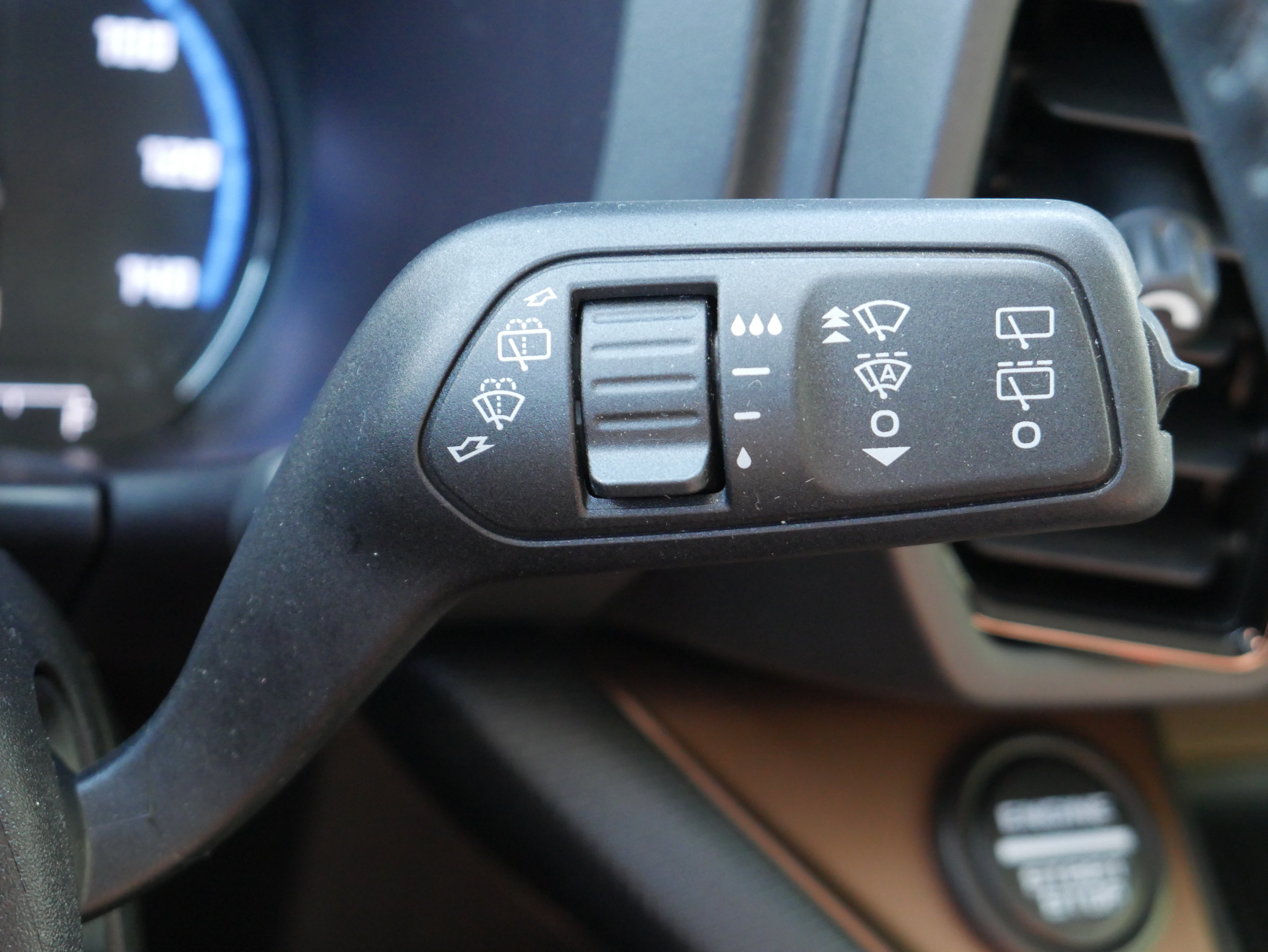 Used 2023 Ford Bronco Sport Outer Banks w/ Tech Package AWD/4WD image 29
