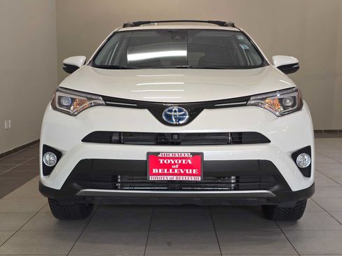 Used 2018 Toyota RAV4 Limited w/ Advanced Technology Package AWD/4WD image 6