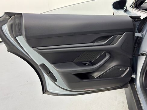 Used 2021 Porsche Taycan image 42