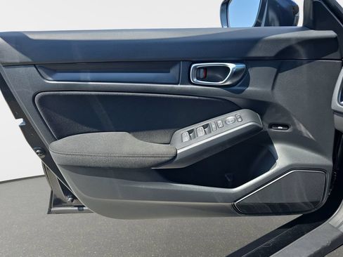 Used 2025 Honda Civic Sport image 28