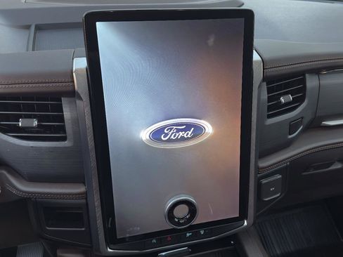 Used 2024 Ford Expedition Max King Ranch image 23