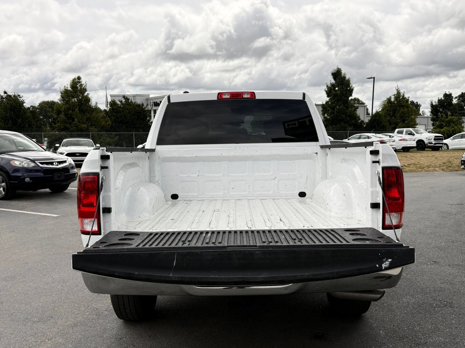 Used 2021 RAM 1500 Classic SLT AWD/4WD image 25