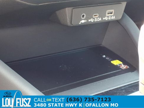 Used 2025 Subaru Forester Premium AWD/4WD image 14