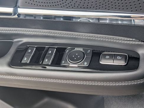 Certified 2023 Lincoln Corsair AWD w/ Equipment Group 101A image 16