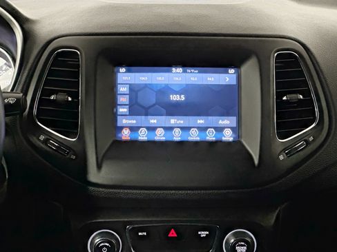 Used 2019 Jeep Compass Latitude w/ Cold Weather Group AWD/4WD image 27