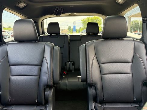 Used 2021 Honda Pilot Black Edition image 16