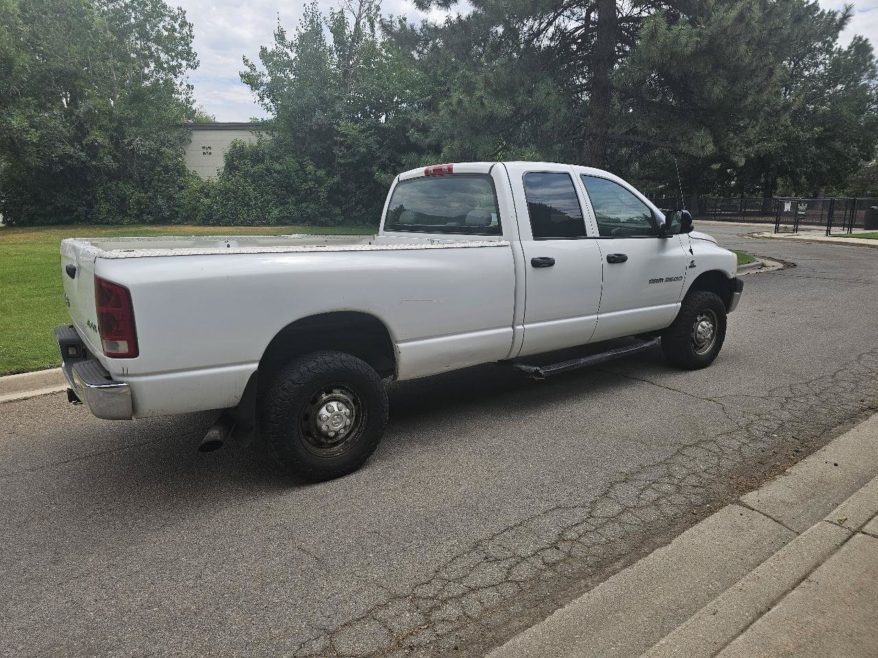 Used 2006 Dodge Ram 2500 Truck ST w/ Trailer Tow Group AWD/4WD image 4