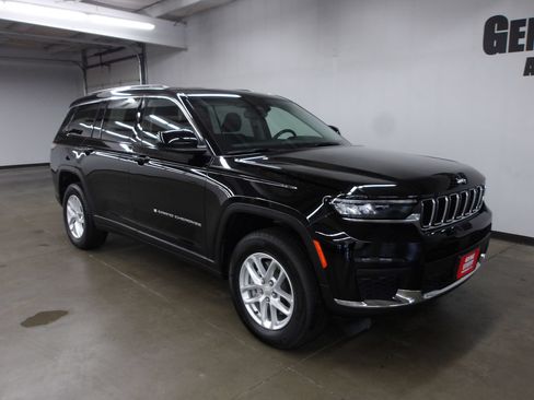 Used 2023 Jeep Grand Cherokee L Laredo w/ Luxury Tech Group I AWD/4WD image 4