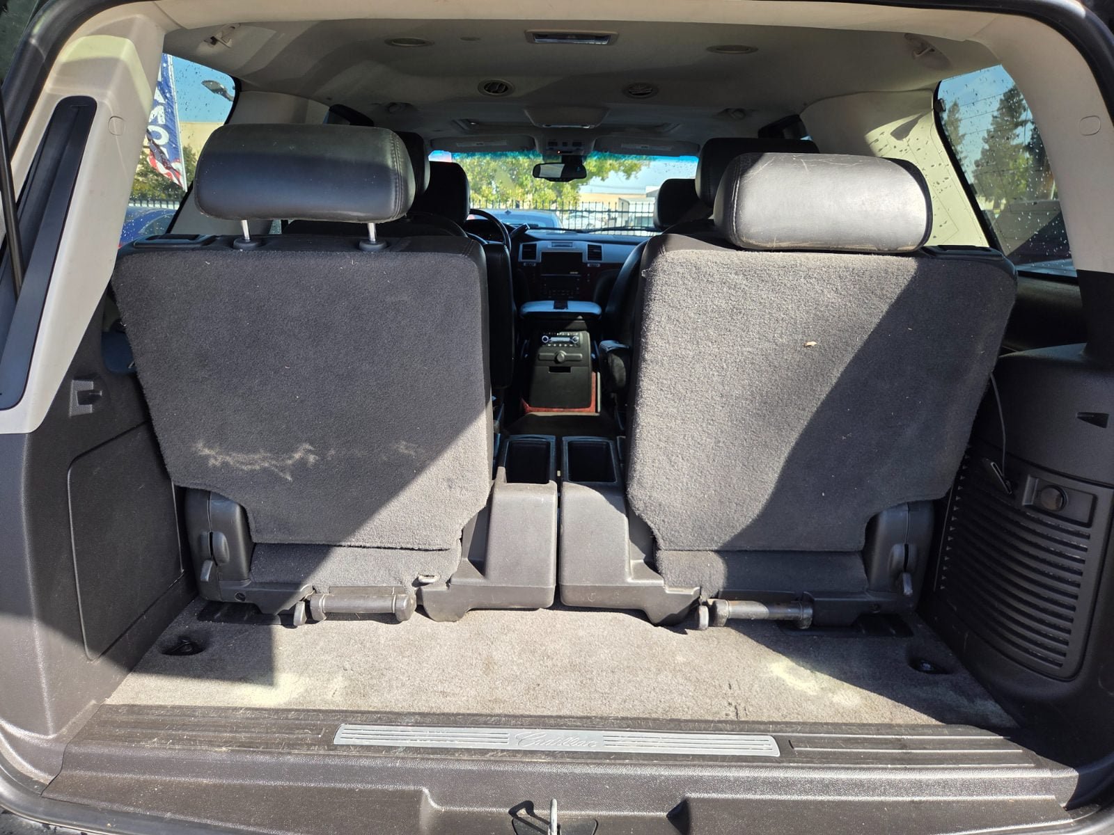 Used 2007 Cadillac Escalade AWD w/ Information Package image 12