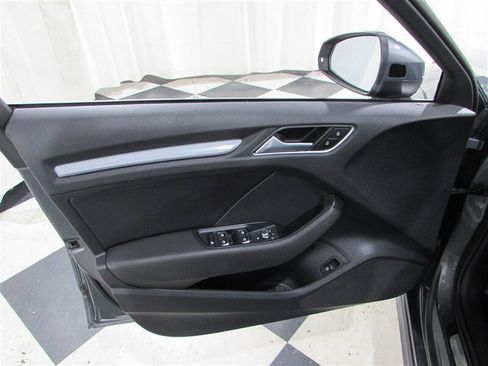 Used 2016 Audi A3 e-tron Premium Plus w/ Premium Plus Package image 57