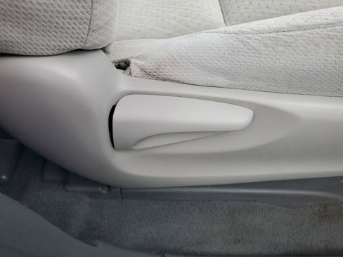 Used 2019 Toyota Sienna LE image 9