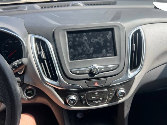 Used 2021 Chevrolet Equinox LS w/ LS Convenience Package FWD image 9
