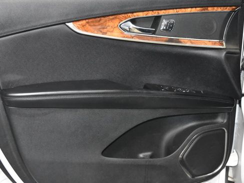 Used 2016 Lincoln MKX Reserve image 4