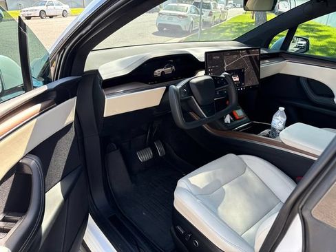 Used 2024 Tesla Model X AWD/4WD image 7