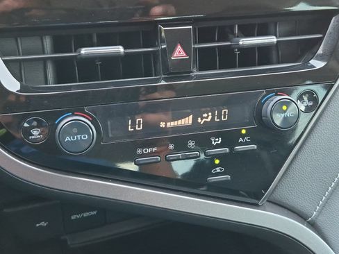 Certified 2023 Toyota Camry SE w/ Convenience Package FWD image 17