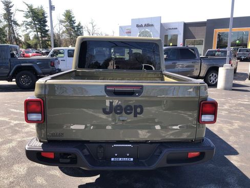 New 2026 Jeep Gladiator Sport AWD/4WD image 10
