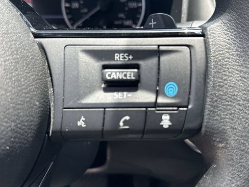 Used 2023 Nissan Rogue SV FWD image 21
