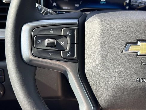 Used 2023 Chevrolet Silverado 1500 LT AWD/4WD image 8