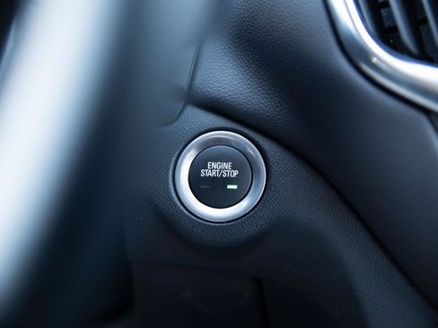 Used 2024 Chevrolet Equinox LT image 13