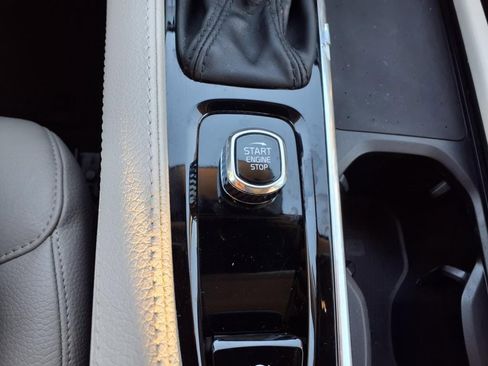 Used 2022 Volvo XC90 T6 Momentum w/ Advanced Package image 24