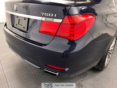 Used 2011 BMW 750i image 13