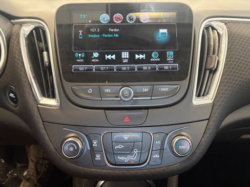Used 2016 Chevrolet Malibu LT FWD image 16
