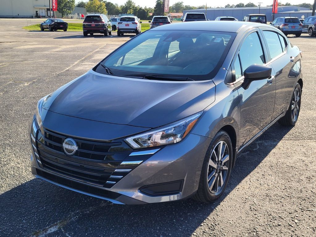 Used 2025 Nissan Versa SV w/ Trunk Package FWD image 5