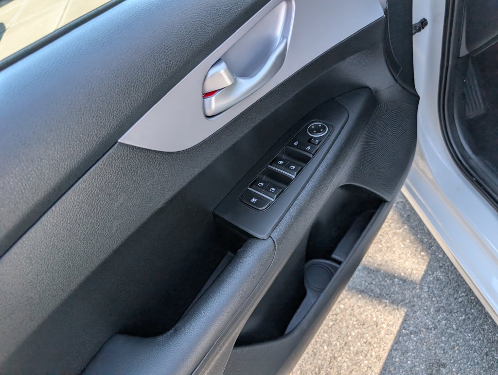 Used 2024 Kia Forte LXS w/ LXS Technology Package FWD image 19