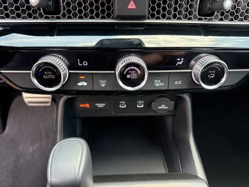 Certified 2025 Honda Civic Sport image 27