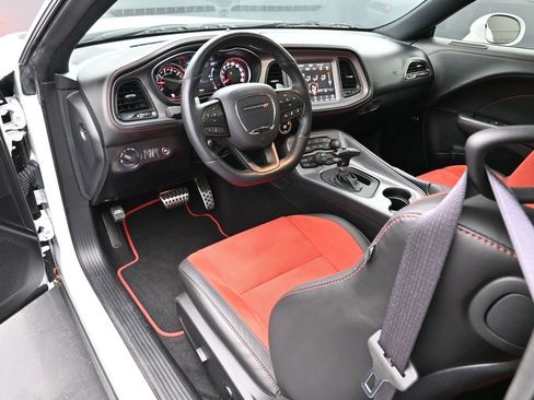 Used 2023 Dodge Challenger R/T Scat Pack image 4