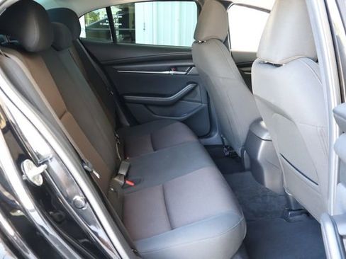 Used 2021 MAZDA MAZDA3 s FWD image 19